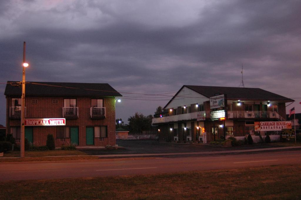 Tropicana Inn Niagara Falls Esterno foto